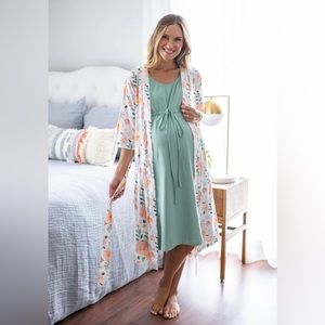 Maternity hospital gown and robe